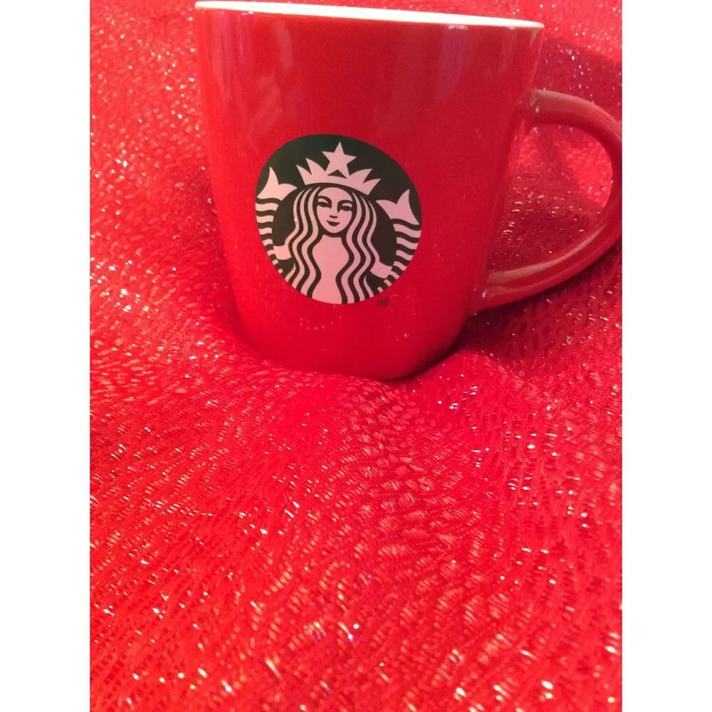 Starbucks Collectable Mug Red 12 Oz. 2021 Green Logo